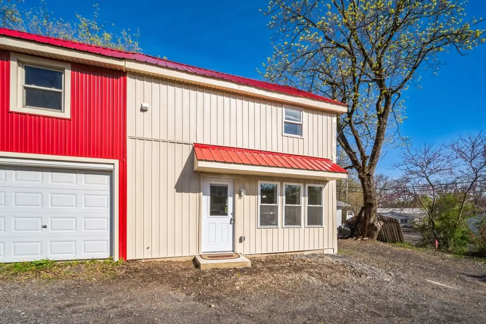 Slide of Shan's Roofing Siding And Gutters