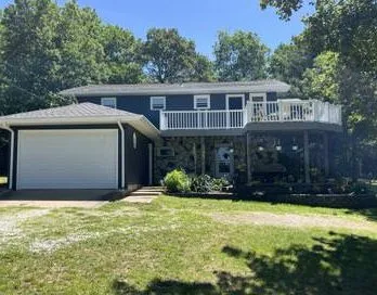 Slide of Shaw Siding & Roofing