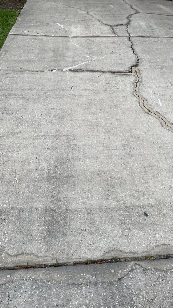 Slide of Sheegog Contracting