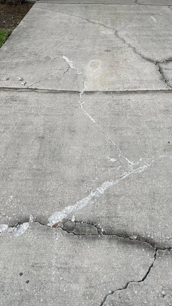 Slide of Sheegog Contracting