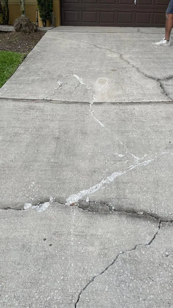 Slide of Sheegog Contracting