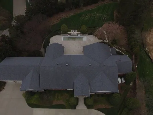 Shelter Roofers Logo