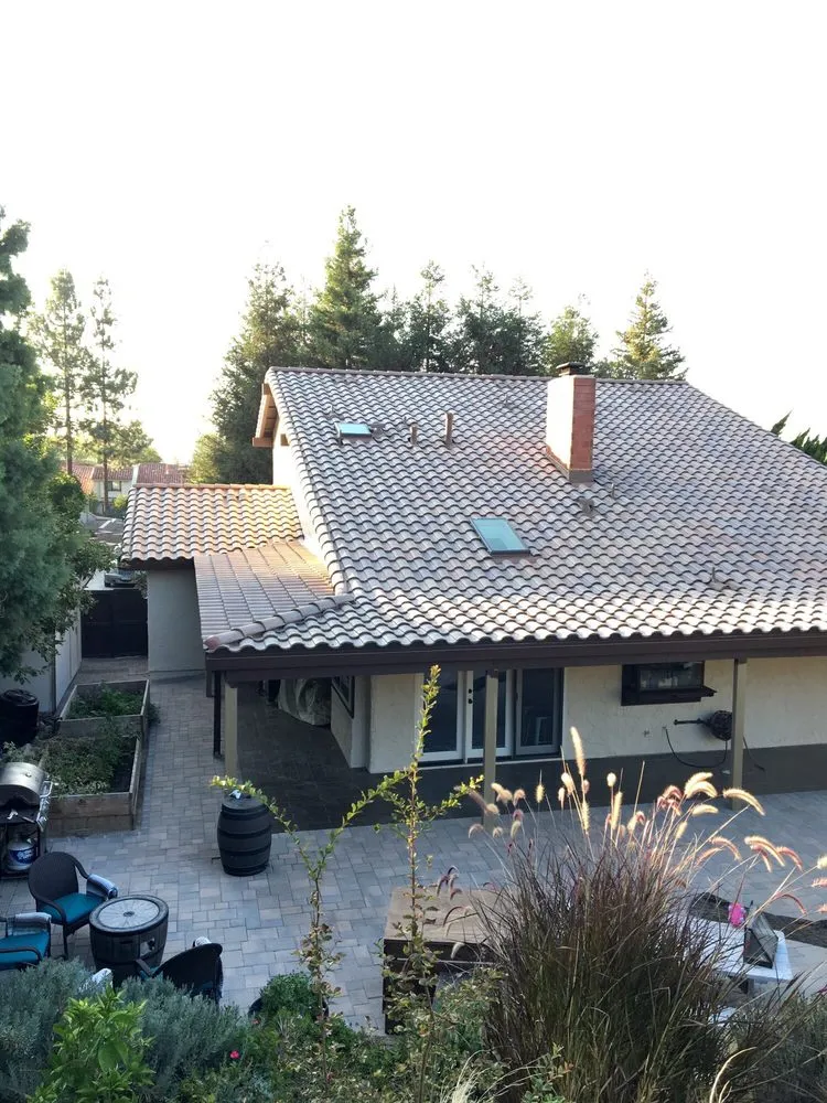 Slide of Shelter Roofing and Solar