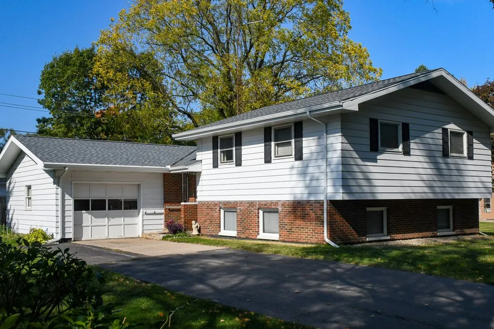 Slide of Sherriff Goslin Roofing Benton Harbor