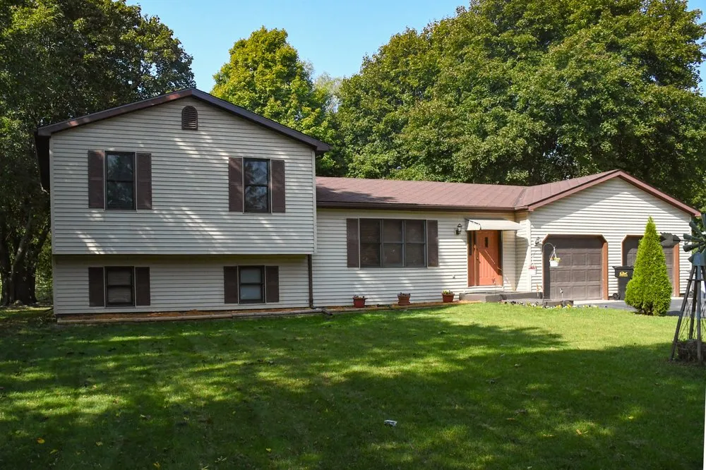Slide of Sherriff Goslin Roofing Grand Rapids