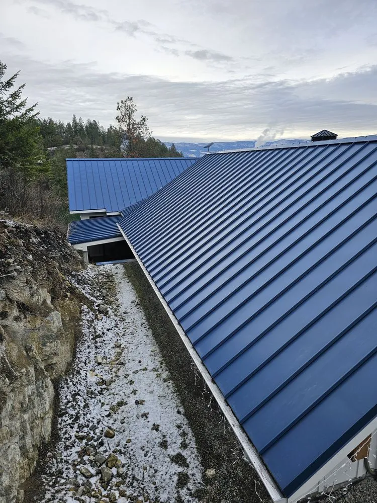 Slide of Shield Crest