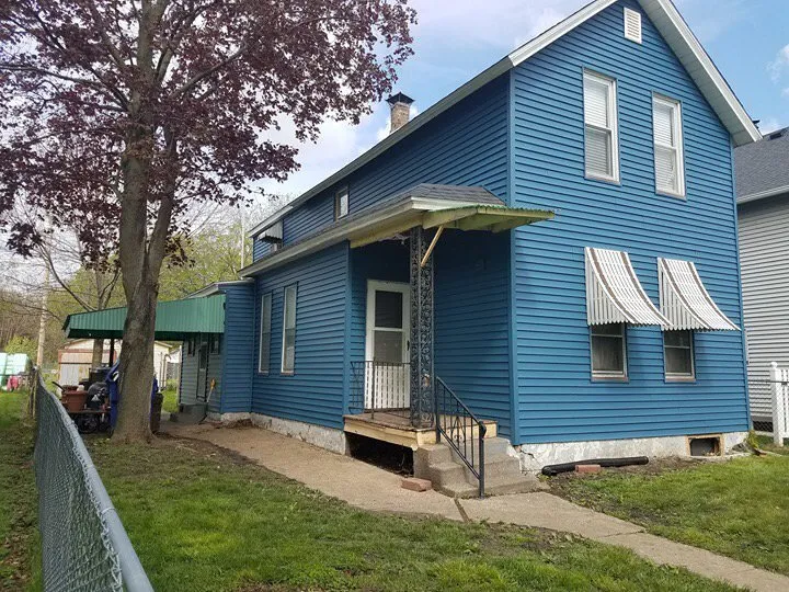 Slide of ShingleMasters Roofing