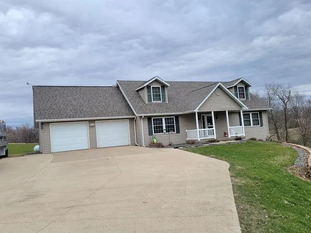 Reliable residential roofing service in Benton, WI - Shinglers Roofing