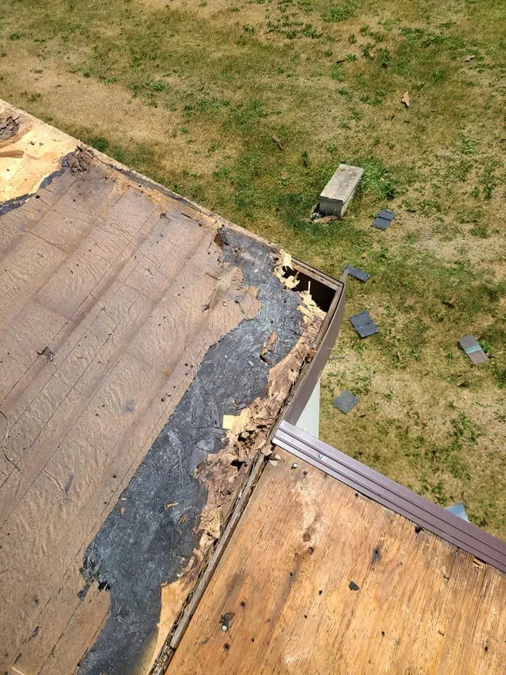 Professional shingle roofing service with free inspection in Benton, WI by Shinglers Roofing
