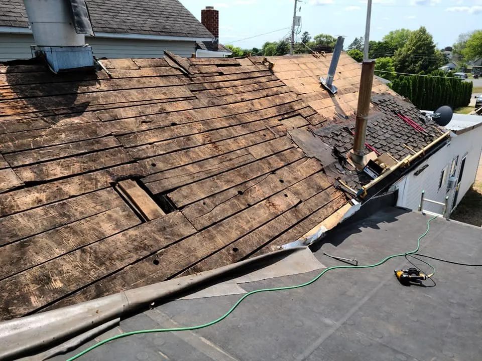 Top-rated roof repair in Benton, WI by Shinglers Roofing