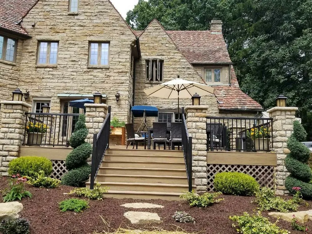 Slide of Shly Construction