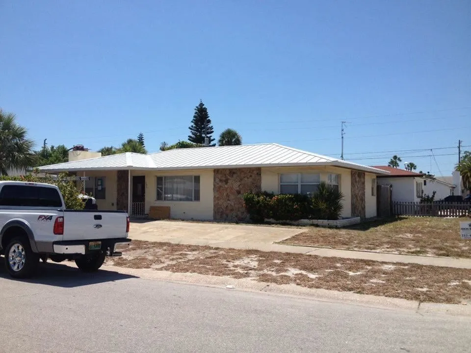 Slide of Shon Boswell Roofing