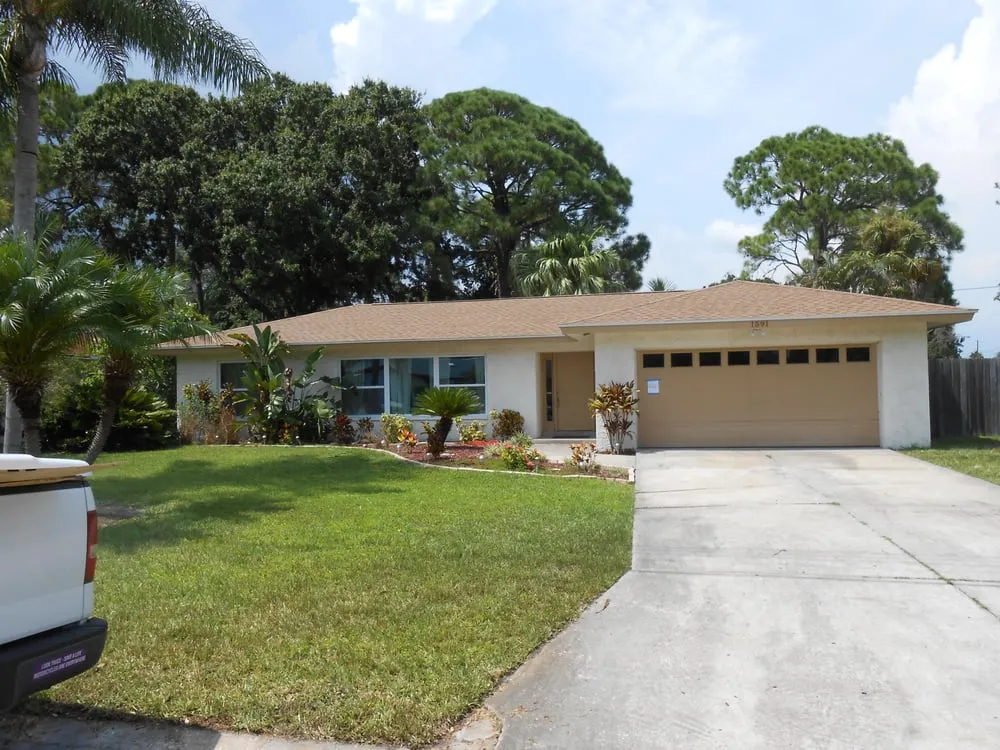 Slide of Shon Boswell Roofing