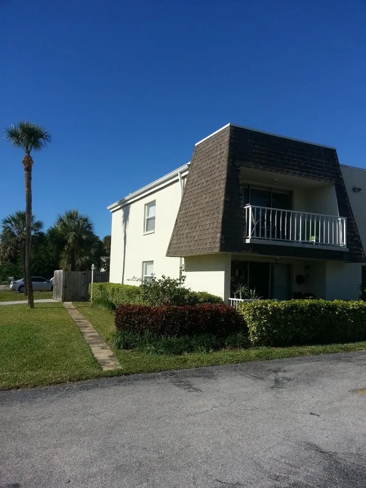 Slide of Shon Boswell Roofing