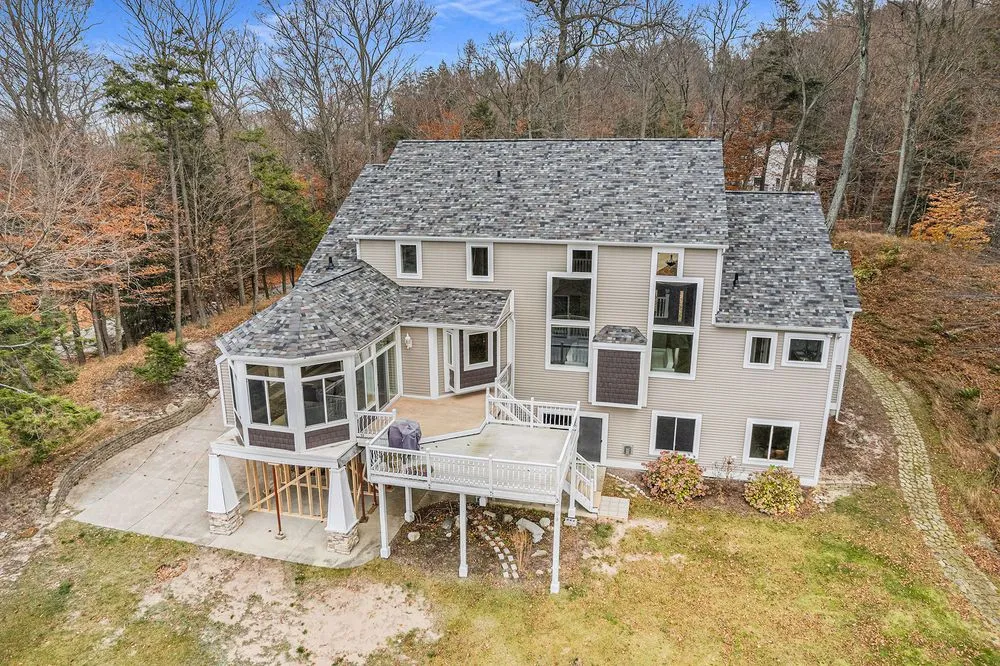 Slide of Shoreline Roofing & Construction