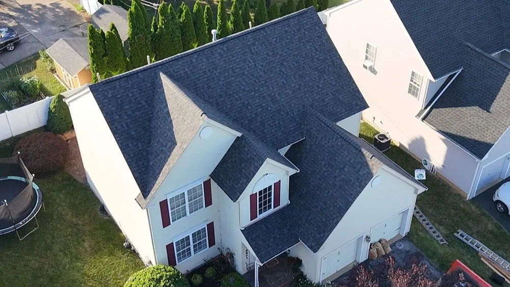 Slide of S&I Exteriors