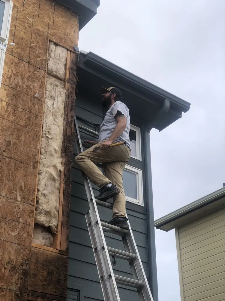 Slide of Siding Pros Of Idaho