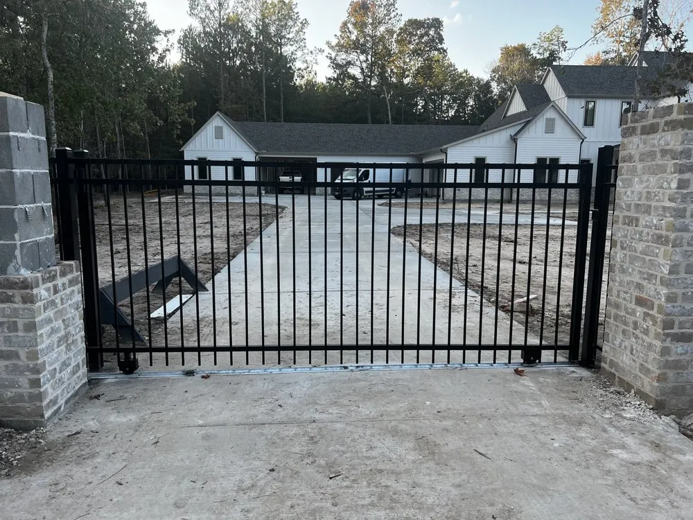 Slide of Sierra Madre Fence