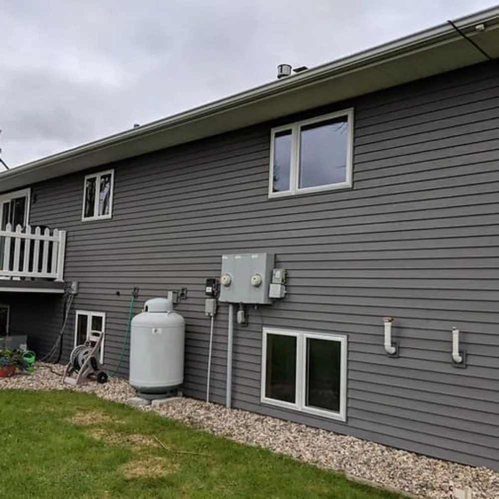 Slide of Sierra Roofing & Building