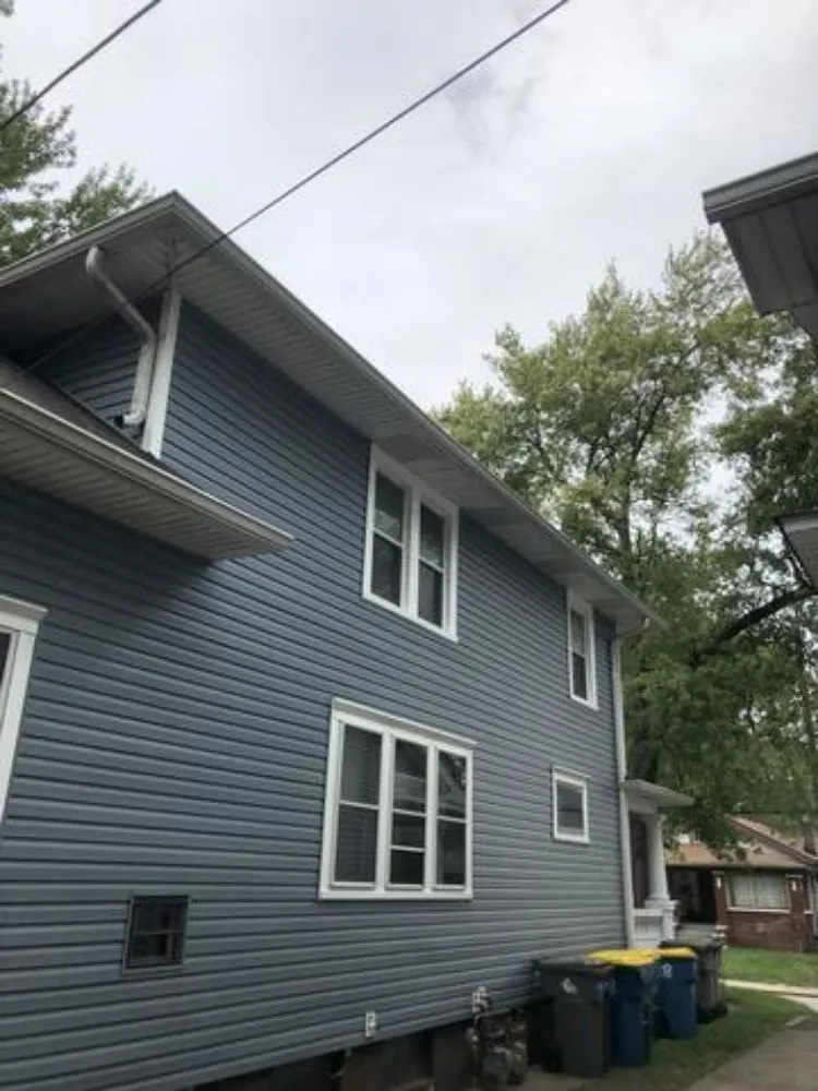 Slide of Sierra Roofing & Building