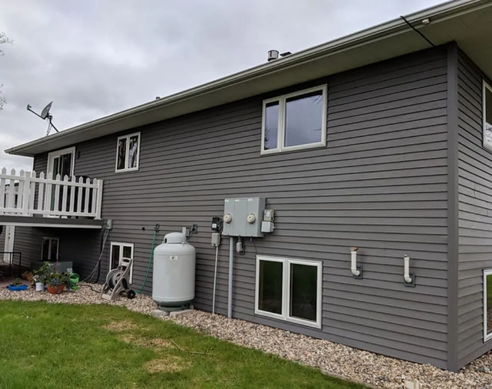 Slide of Sierra Roofing & Building