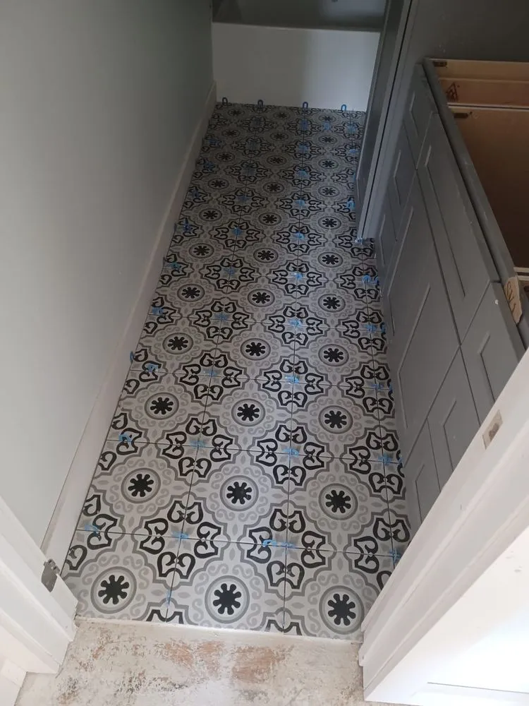 Slide of Silva’s Superior Flooring