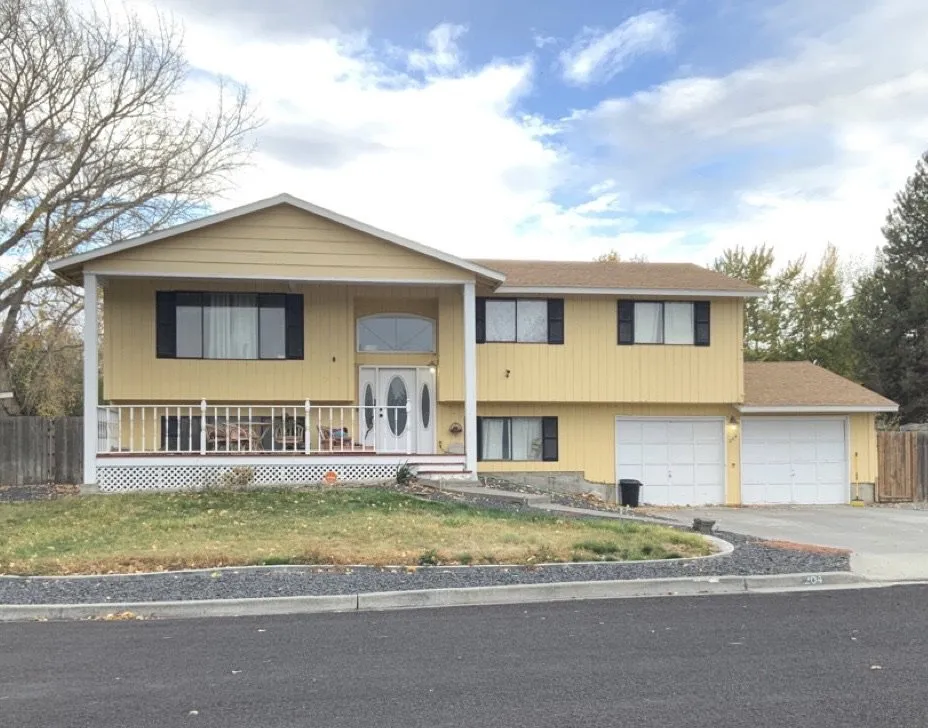 Slide of Silverbow Roofing