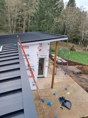 Silverdale Roofing Logo