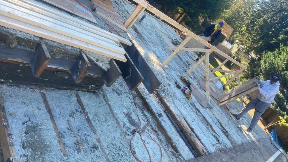 Slide of Silverlining Roof