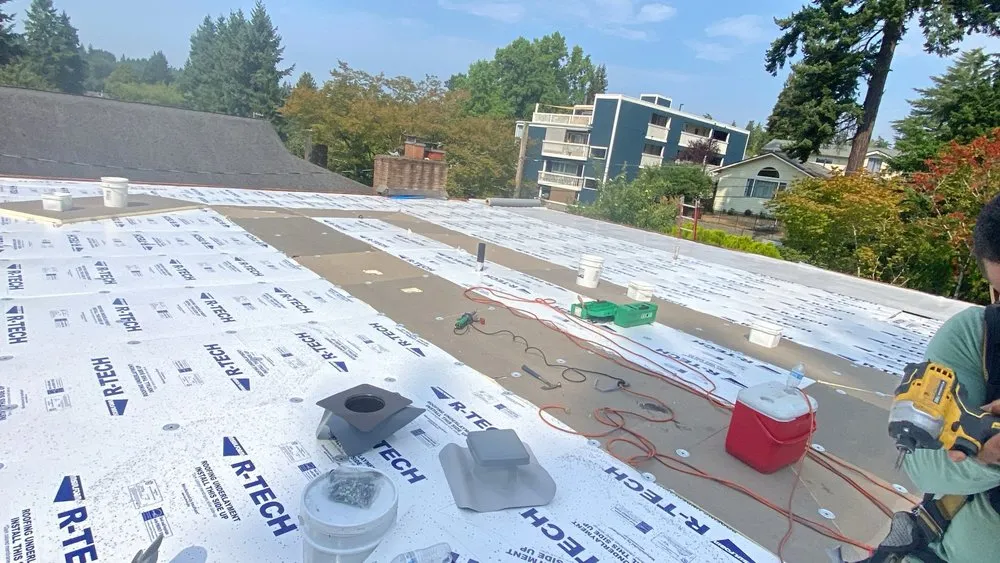 Slide of Silverlining Roof