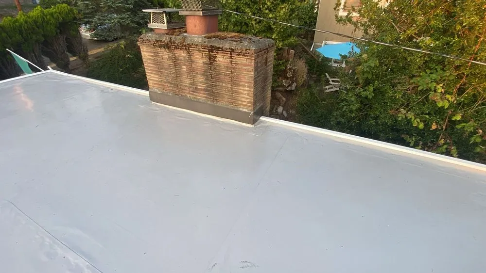 Slide of Silverlining Roof