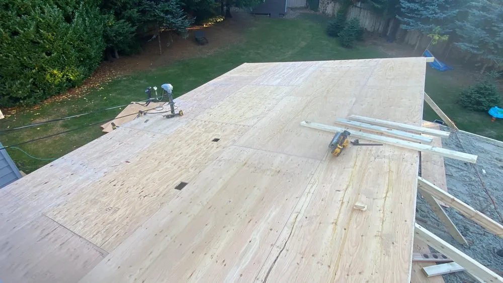 Slide of Silverlining Roof