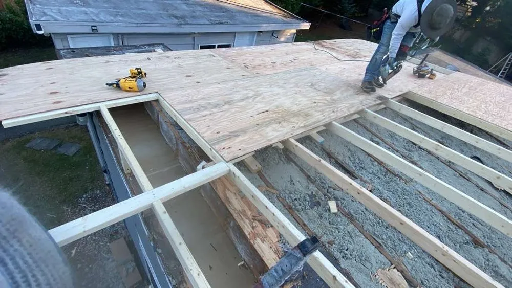 Slide of Silverlining Roof