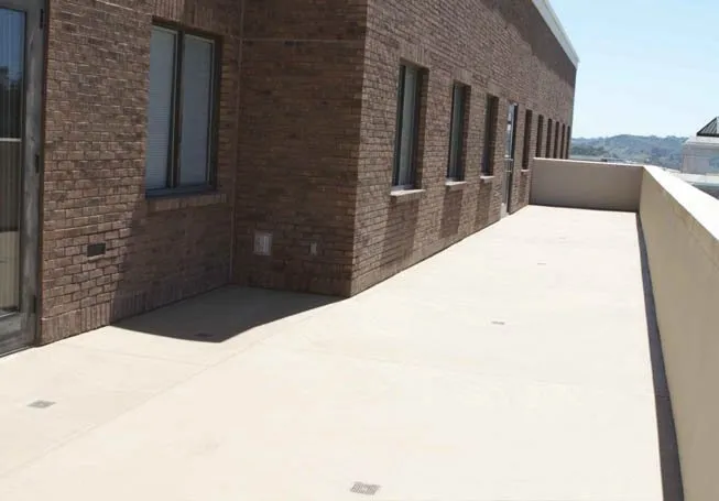 Slide of Silvestre Roofing