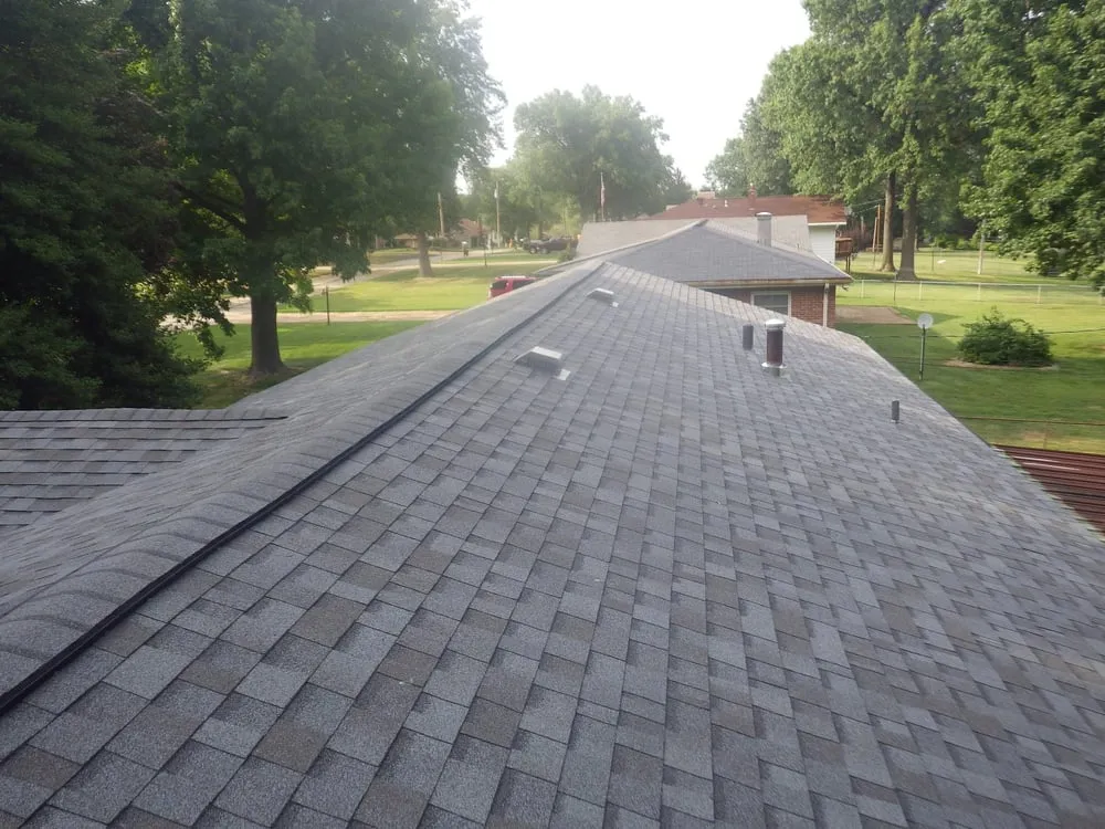 Professional roof repair in St. Louis, MO - Simmco