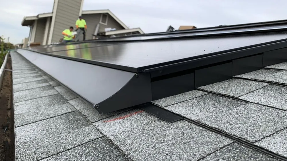 Slide of Simmitri Solar