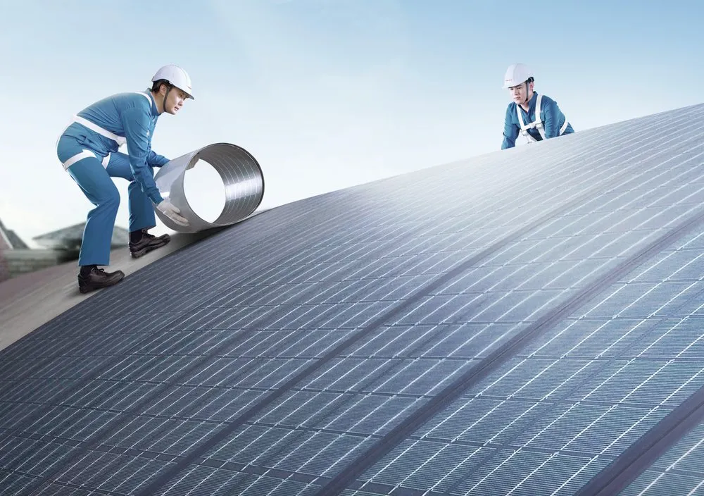 Slide of Simmitri Solar