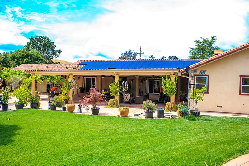 Slide of Simmitri Solar