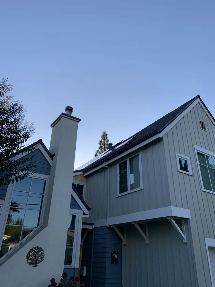 Slide of Simmitri Solar