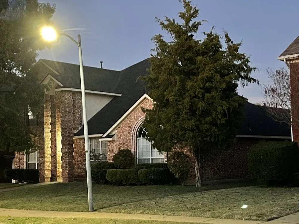 Slide of Simmons Roofing