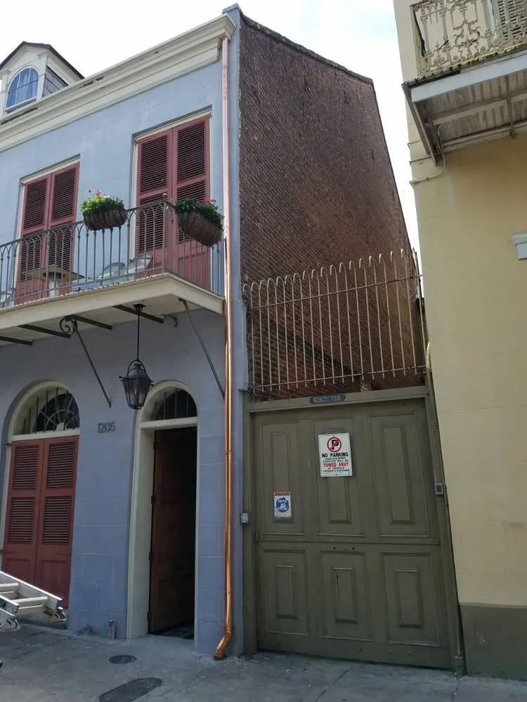 Slide of Simon Exterior Specialist