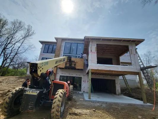 Simon Jr Roofing Logo