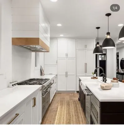 Simple Choice Construction Logo