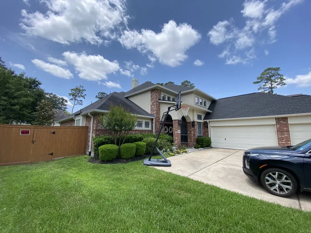 Reliable roof leak repair in Houston, WA - Simply Installations