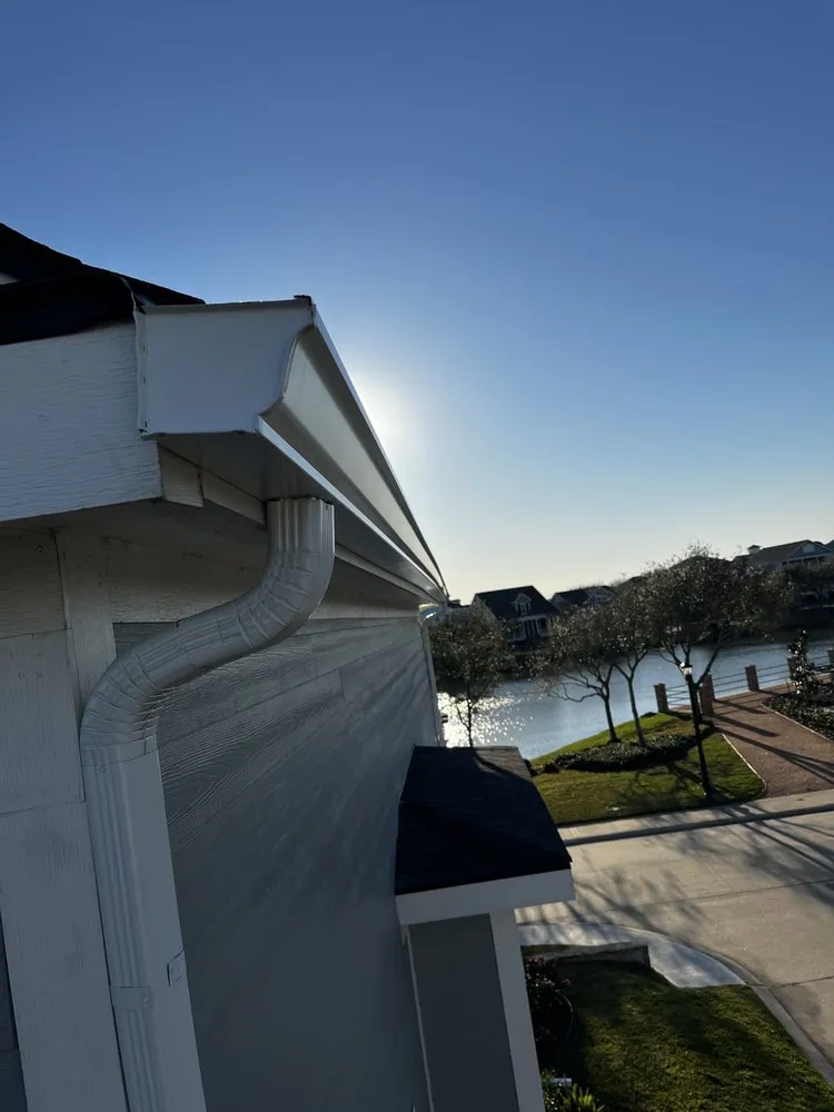 Professional roof installation with free inspection across Houston, WA - Simply Installations
