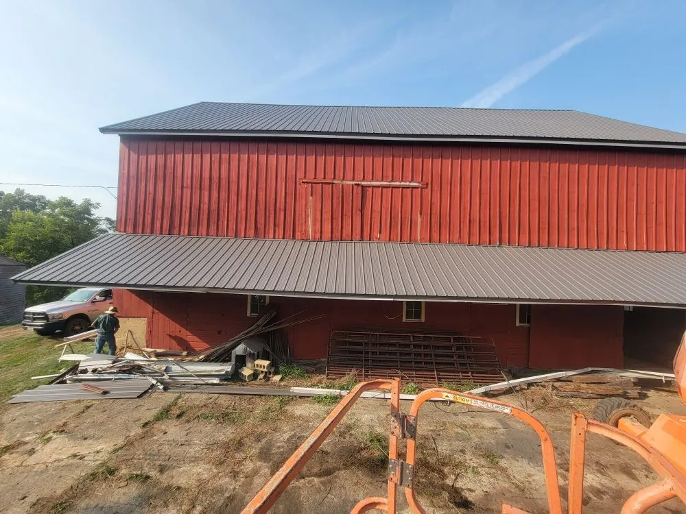 Trusted shingle roofing service experts serving Gratiot, WI - Singing Pines Roofing &Construction