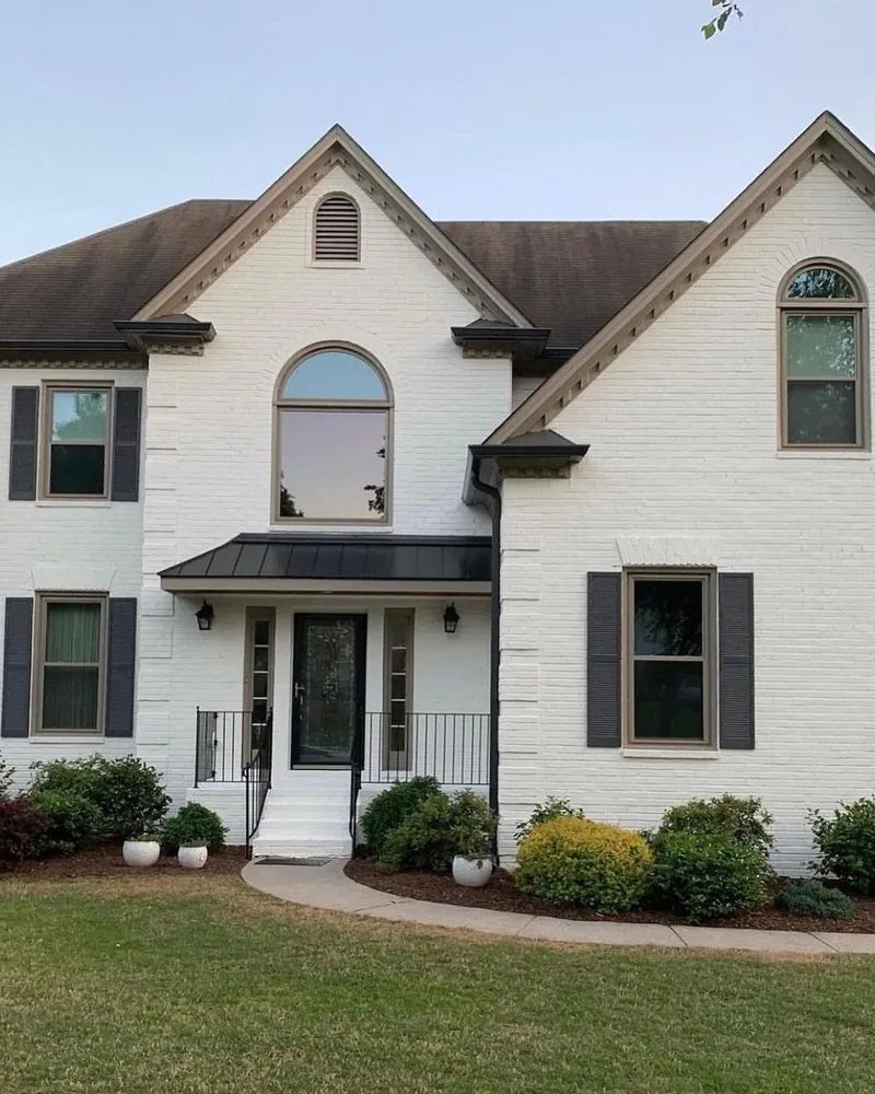 Slide of SI&R Roofing, Siding and Painting