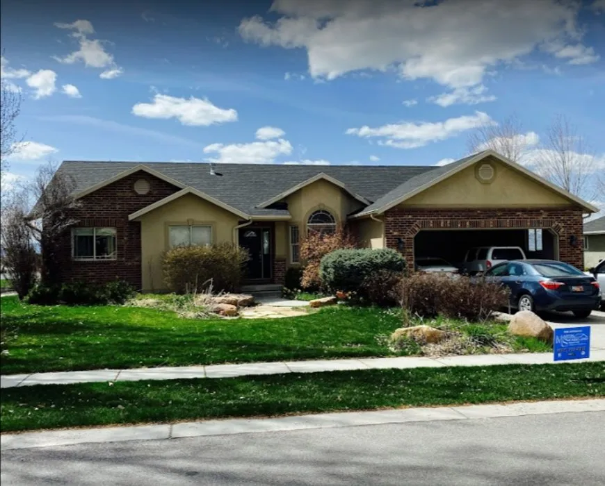 Slide of Skabelund Roofing