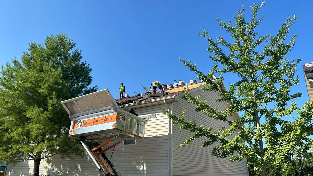 Reliable roof leak repair for fast service in Kaiser, MO by Skinner Roofing