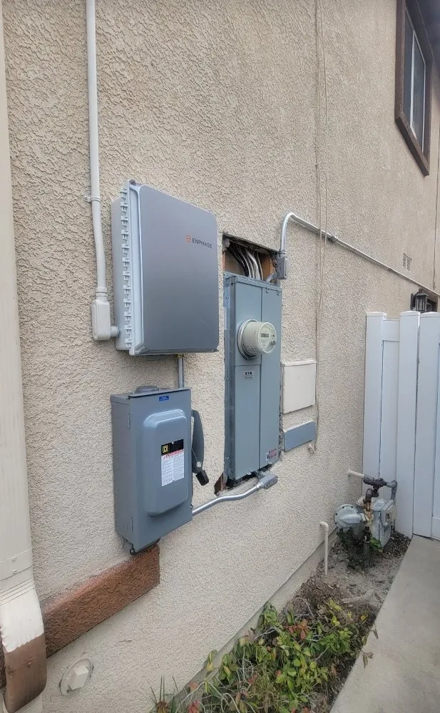 Slide of Sky Country Solar